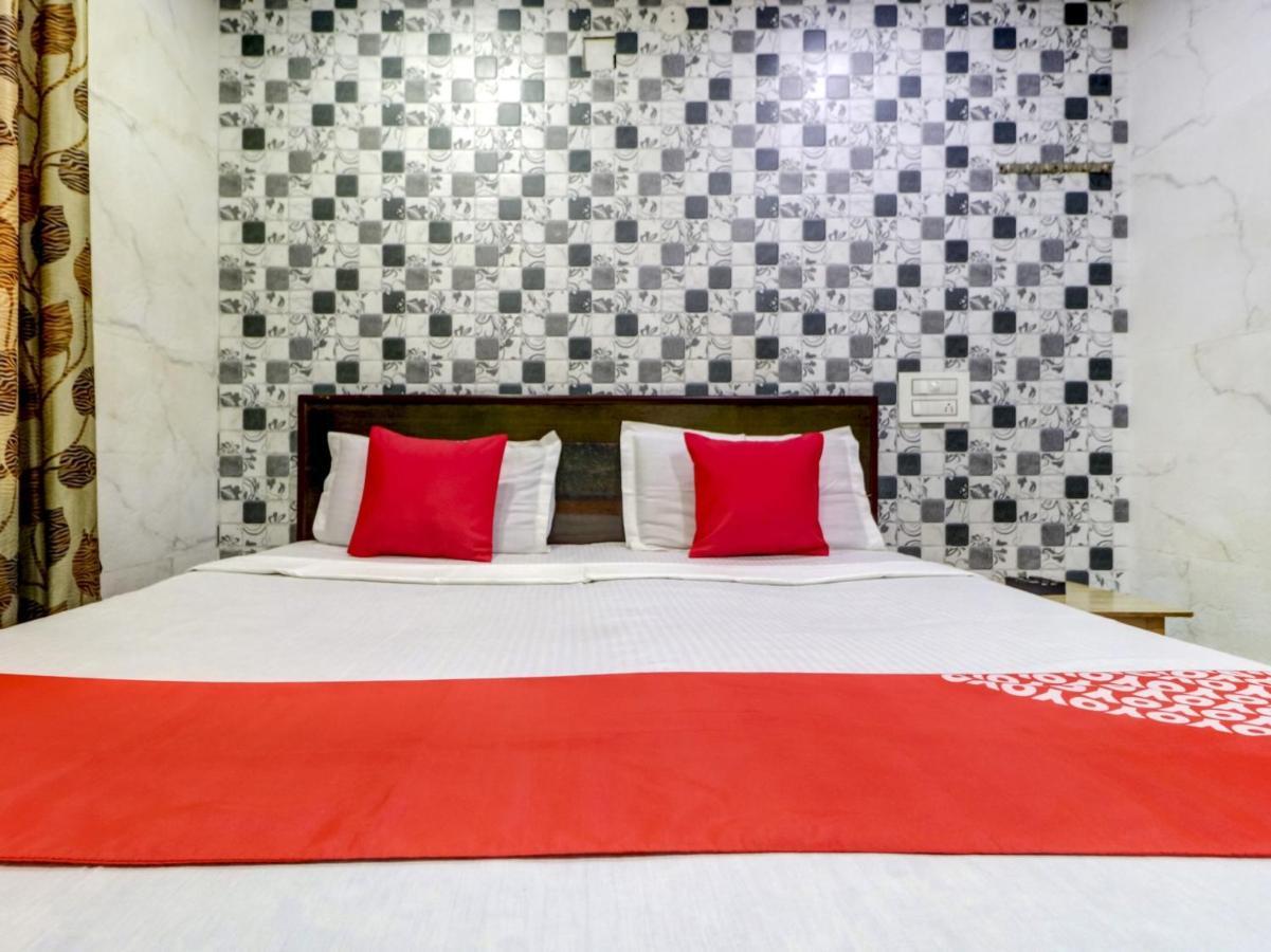 Oyo 77454 Hotel Prince Palace Patiāla 외부 사진