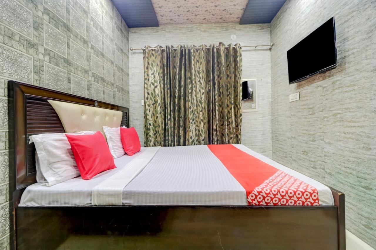 Oyo 77454 Hotel Prince Palace Patiāla 외부 사진